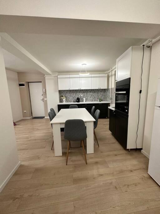 Ultracentral Luxury Apartament Τιμισοάρα Εξωτερικό φωτογραφία